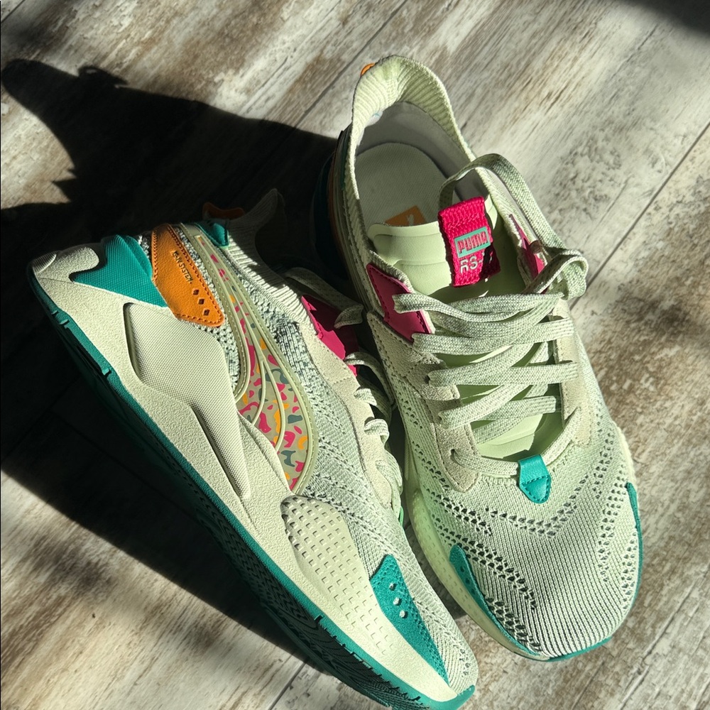 Puma Women's Cream and Teal Sneakers